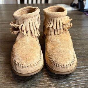 Minnetonka Tan Suede Moccasins